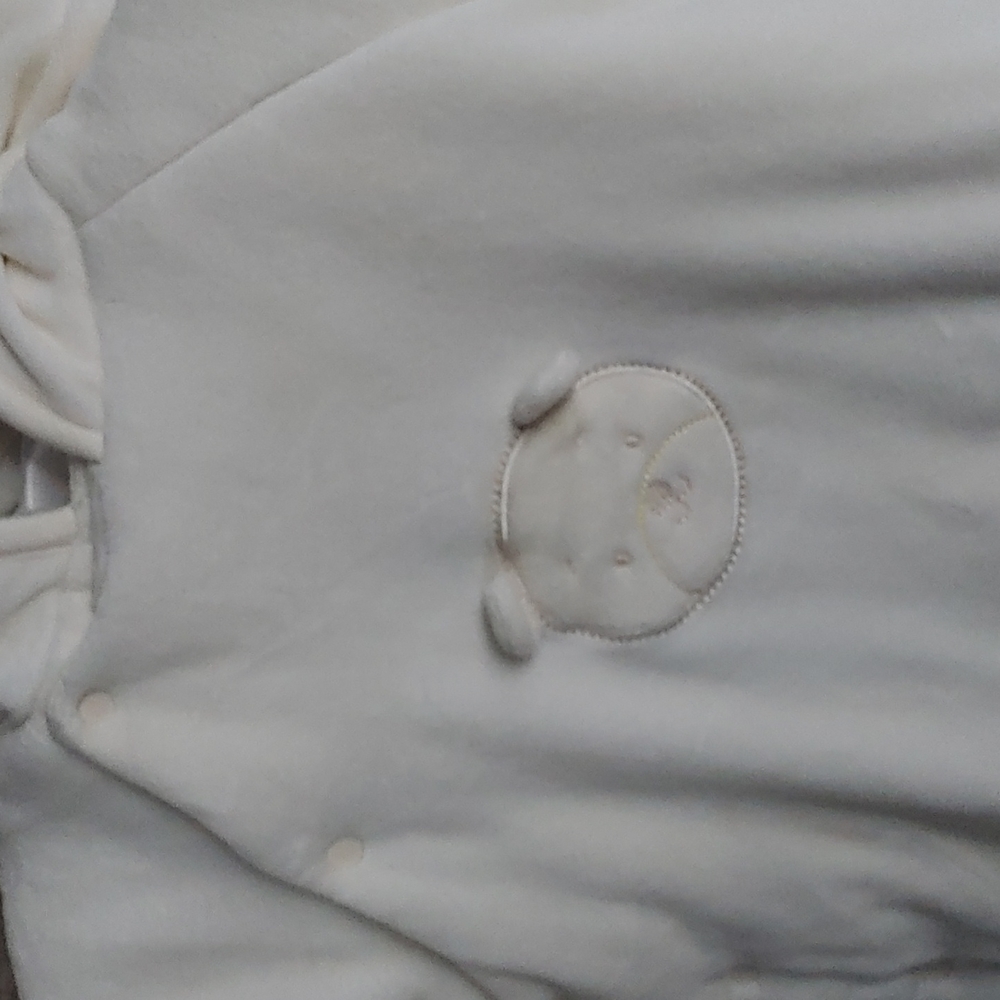 Love'n Cuddles one piece snowsuit 16LB 6M - Picture 2 of 7